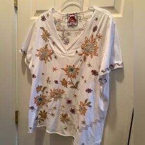 Johnny Was White T-Shirt with Floral Embroidery, Size XXL, NWOT.